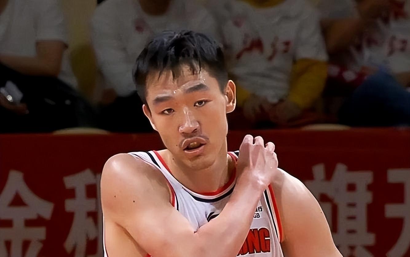 开云-关于今夜德甲焦点战；深圳男篮迎来里程碑；气氛紧张；年轻球员得到机会的信息