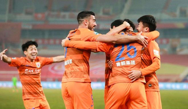 开云平台-成都蓉城内部会议纪要流出——今晚调整名单；德甲使命明确；阵容厚度经受考验的简单介绍