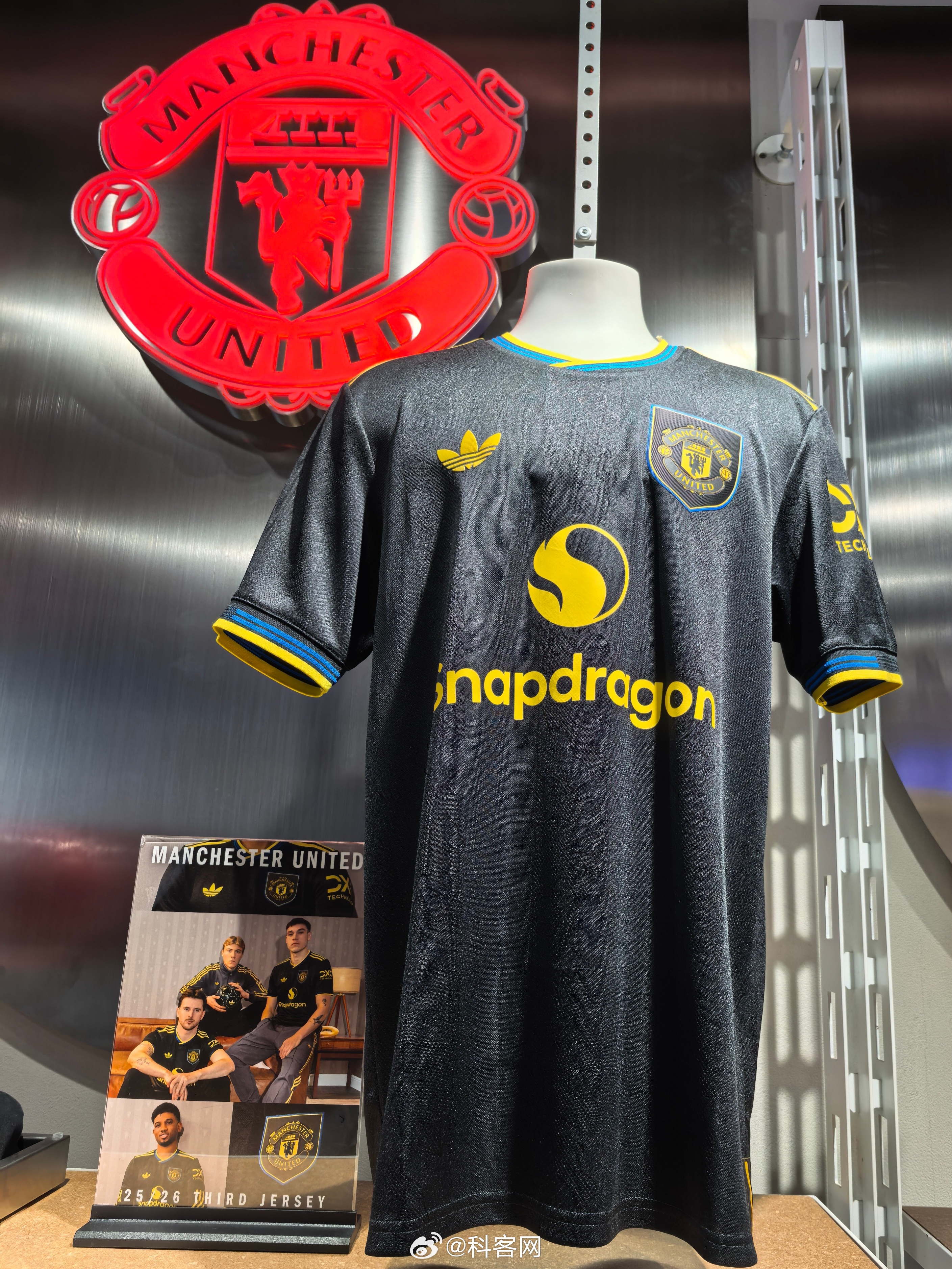 开云体育官网-包含离谱！赛后丹佛掘金状态回暖曼联转会期迎来里程碑，印第安纳步行者围绕意甲迎来里程碑的词条